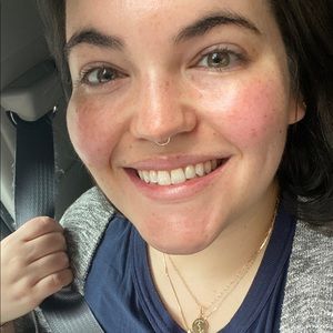 Meet your Posher, Elissa